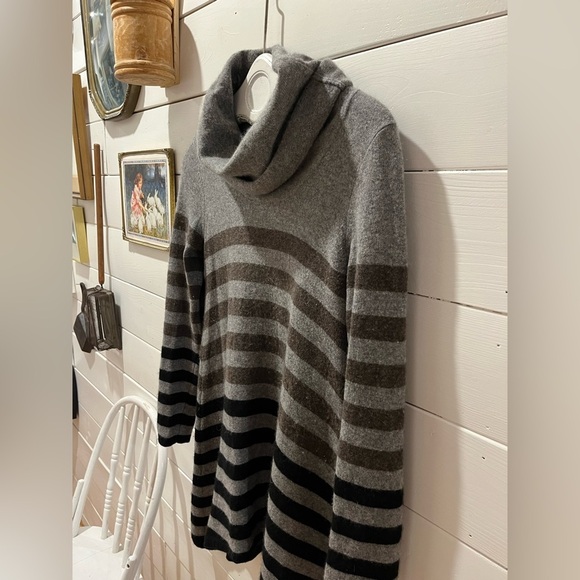 Saks Fifth Avenue 100% Cashmere Striped Cowlneck Tunic Sweater size M - Picture 6 of 8